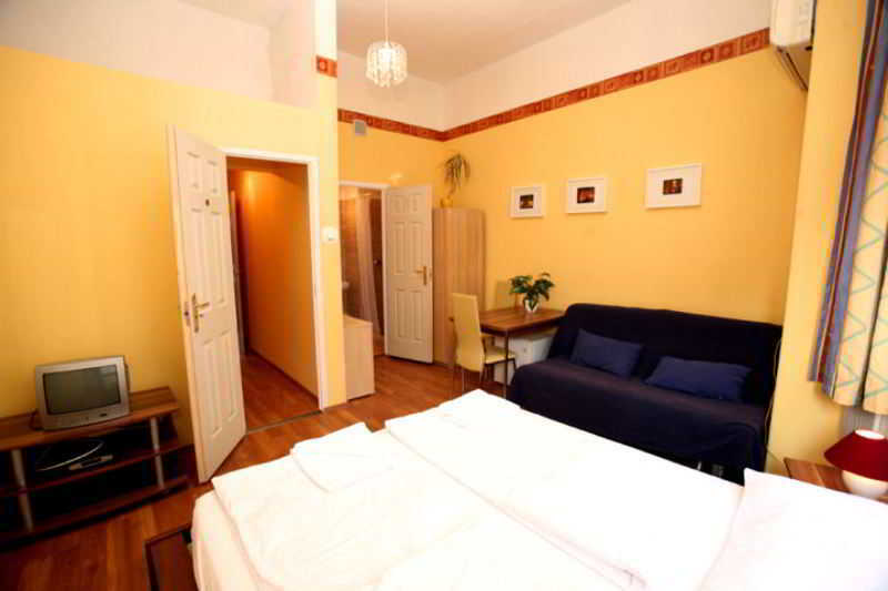 Club Apartments & Rooms ブダペスト エクステリア 写真